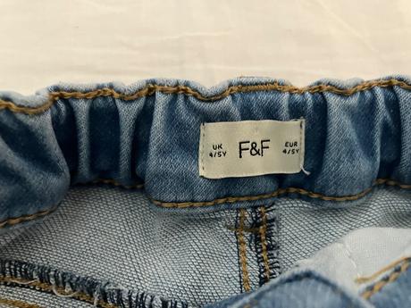 Kraťasky v. 104, f&f,104