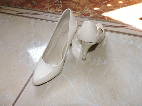 Kremove lodičky, 36