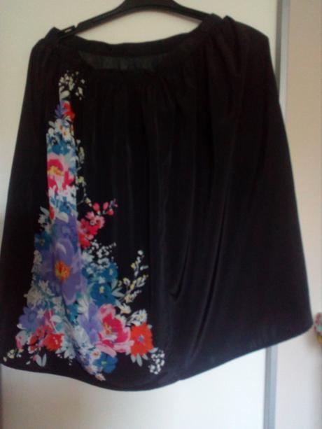 Dámske šaty asos, 40