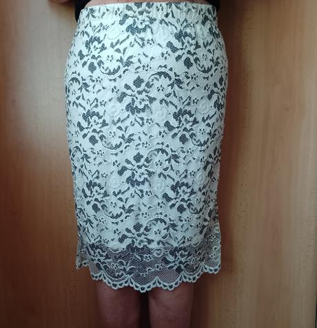 Luxusná čipkovaná sukňa v. xl top stav, xl