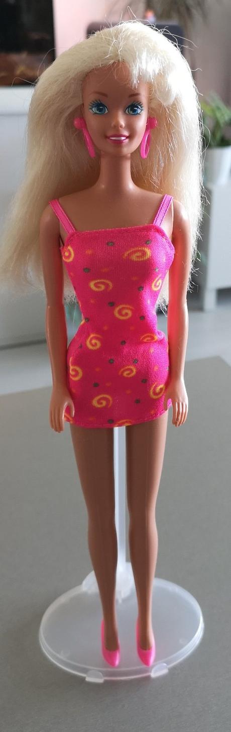 Barbie ruffle fun 1994,