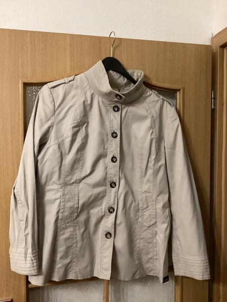 Prechodný elegantný kabátik, reserved,44