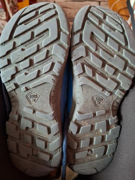 Turistické poltopanky, quechua,37