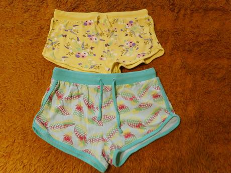 2x dievčenské kraťasky 134/140cm, 134