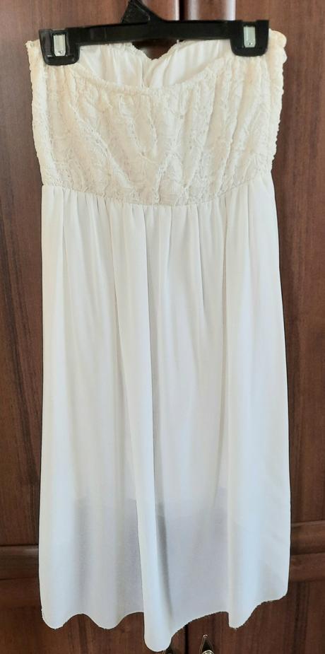 Predám elegantné krátke šaty, s