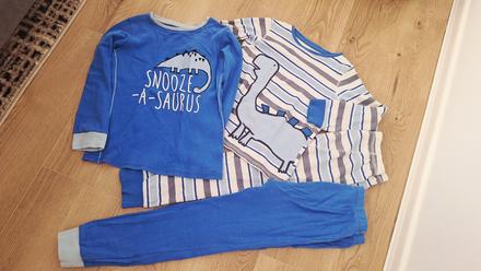 Pyžamká s dinosaurami 2x, next,122