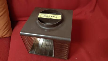 Predám retro stojan na kazety, 