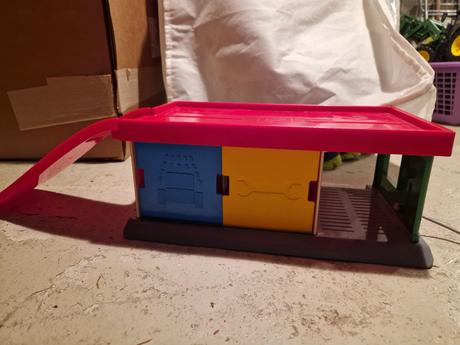 Ikea garáž lillabo, 