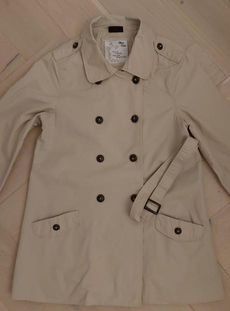 Béžový plášť, takko,164