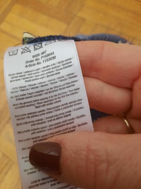 Dievčenská sukňa, 128