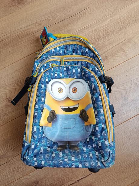 Taska na kolieskach mimoni, 