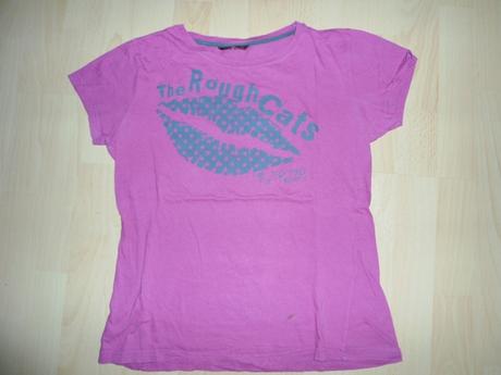 Ruzove tricko, review,s