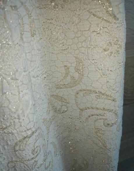 Spoločenské šaty, 44