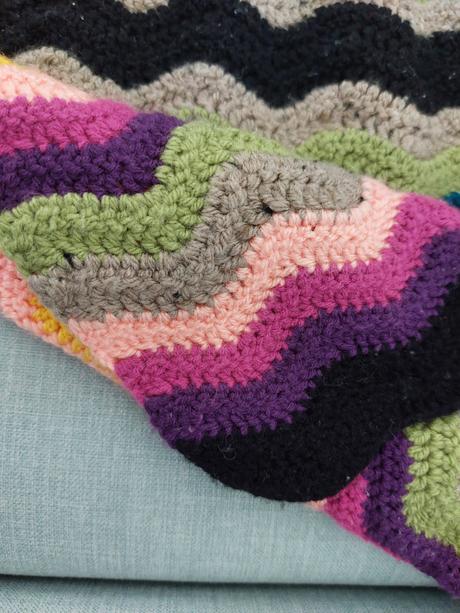 Farebná deka do kocika,