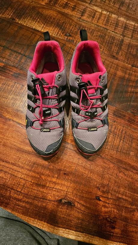 Goretex trekové turistické tenisky voduvzdorné, adidas,34