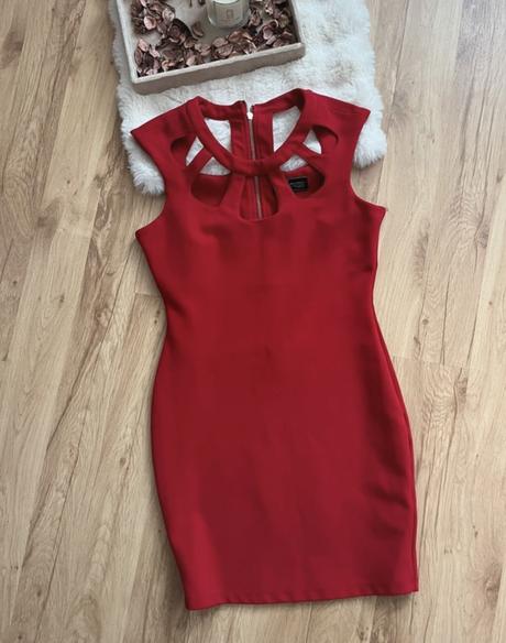 Šaty kardashian by lipsy, m