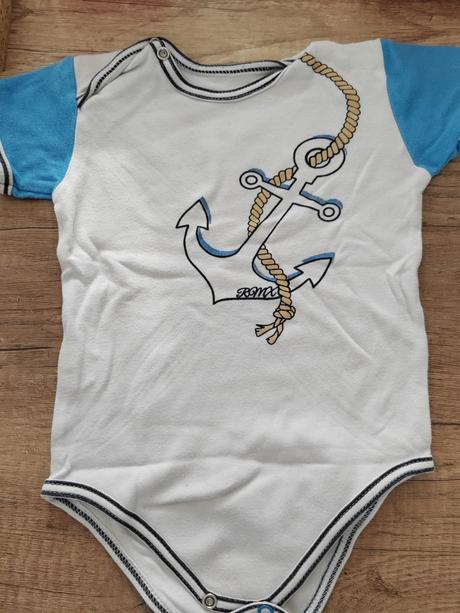 Body s krátkym rukávom, 86