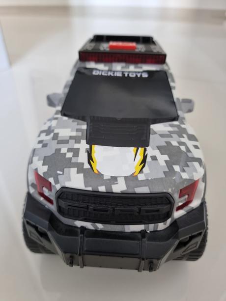 Predám terenne auto dickie toys, 