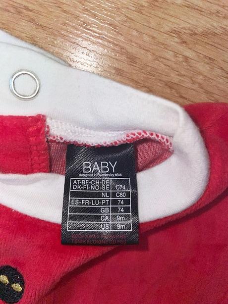 Vianočný overal, 74