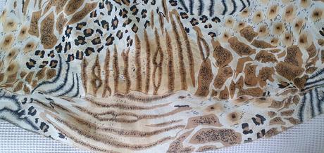 Predám letnú tenkú sukňu safari, m