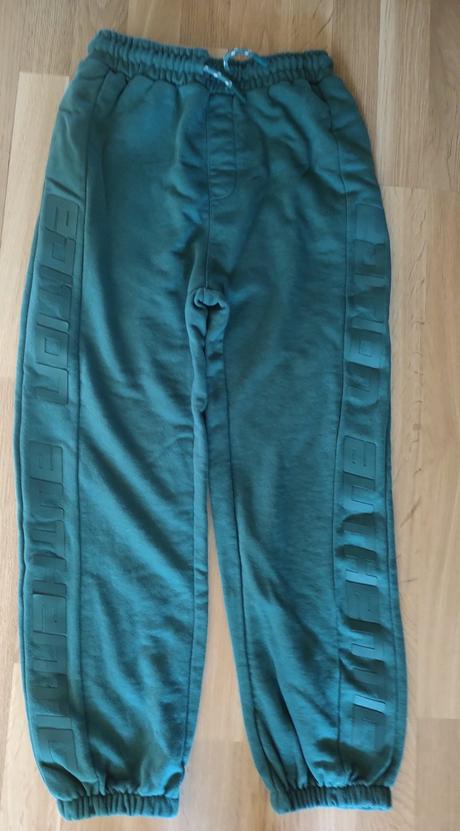 Tepláky reserved, reserved,152