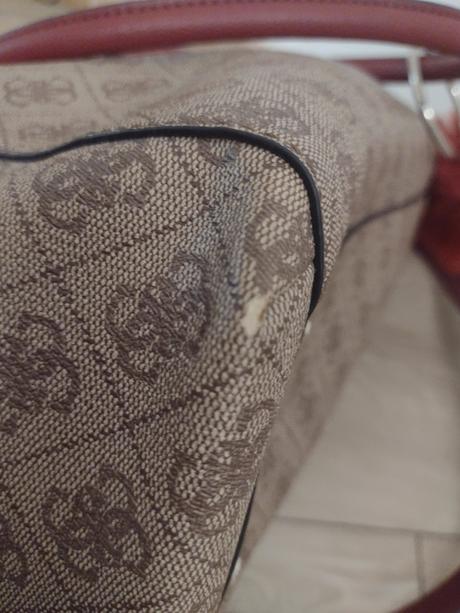 Kabelka guess, guess