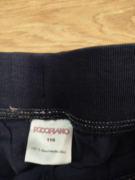 Tenké tepláky, 116