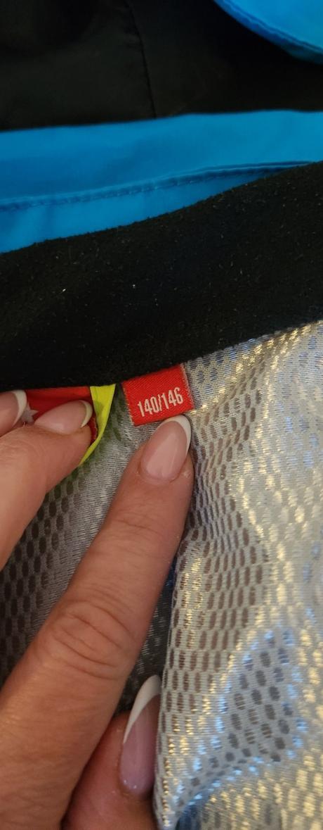 Rossi bunda 146, 146