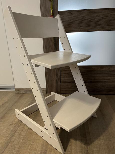 Rastúca stolička guuga, 