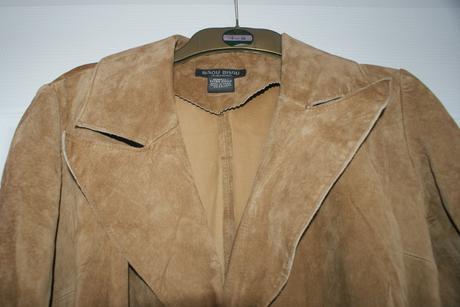 Kožený kabát, 36