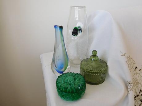 Sklo , v zeleno modrom,