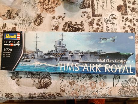 Plastový model bojovej lode, 