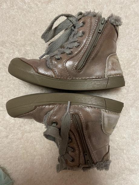 Skvele elegantne ohybne zimné čižmy, d.d.step,27