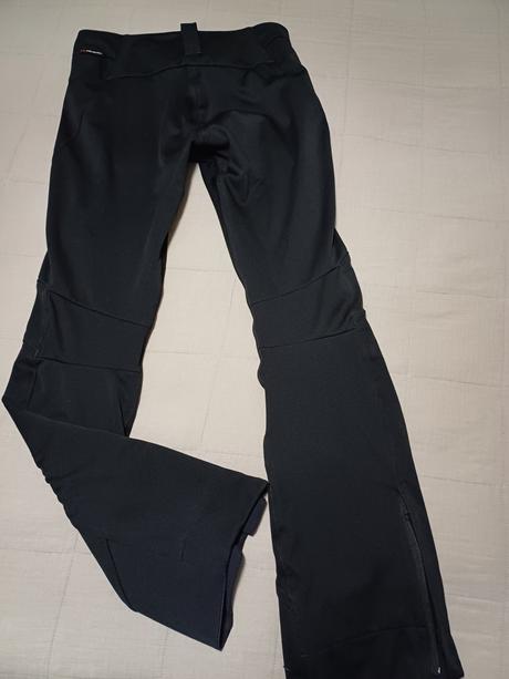 Úžasné lyžiarske  nohavice dainese awa, č.m, m