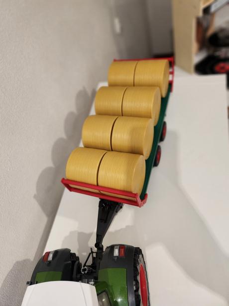 Bruder traktor fendt, 