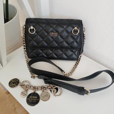 Čierna malá crossbody kabelka guess, guess