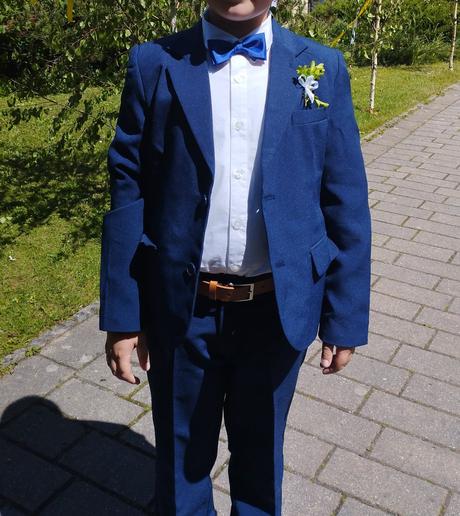 Chlapčenský oblek, 146