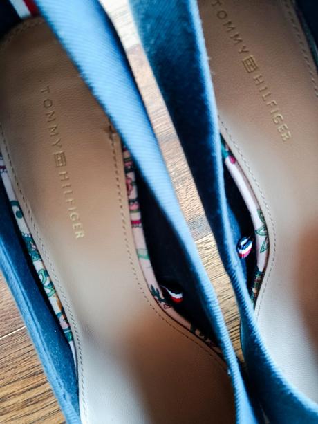 Lodicky, tommy hilfiger,38