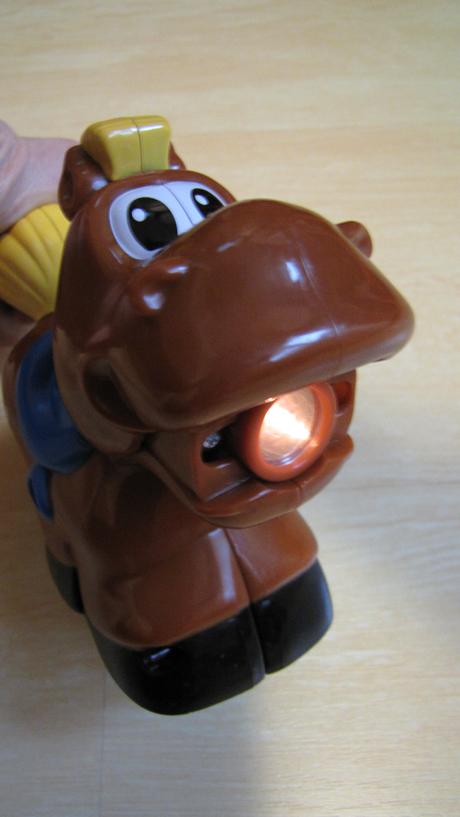  svietiaceho koníka fisher price, 