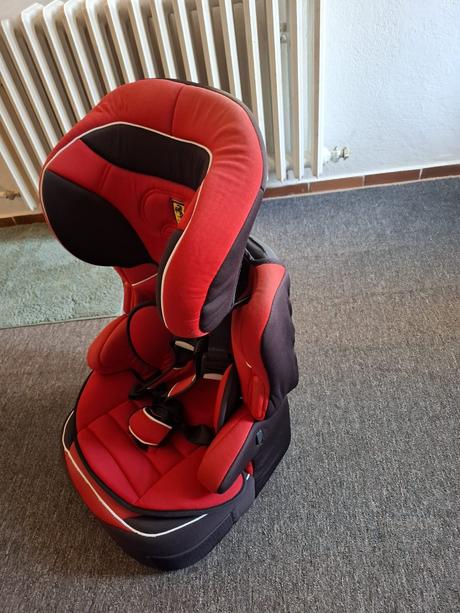 Detská autosedačka, ferrari