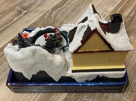 Krásna svietiaca zimná vianočná dekorácia, 