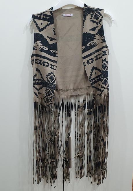 Dámska vesta so strapcami zn. reyon, 