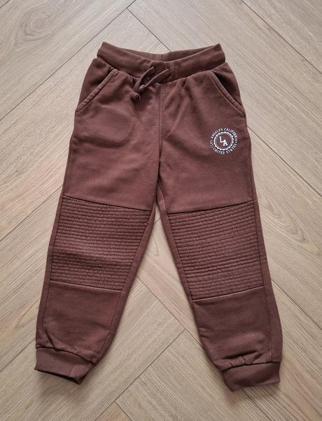 Chlapčenské tepláky, sinsay,110