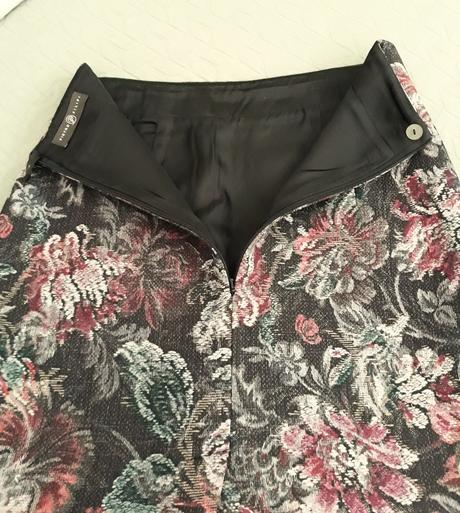 Predám krásnu, novú dámsku sukňu "s", pietro filipi,s