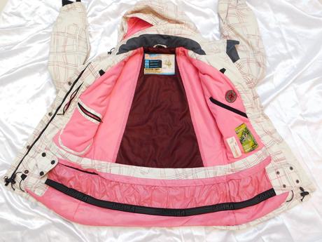 Kvalitna lyziarska bunda s odonimatelnou kapucnou, 36