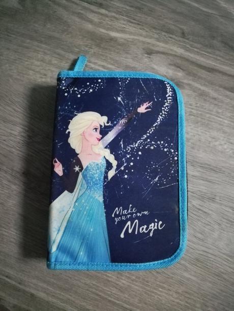 Aktovka frozen + vrecúško frozen,