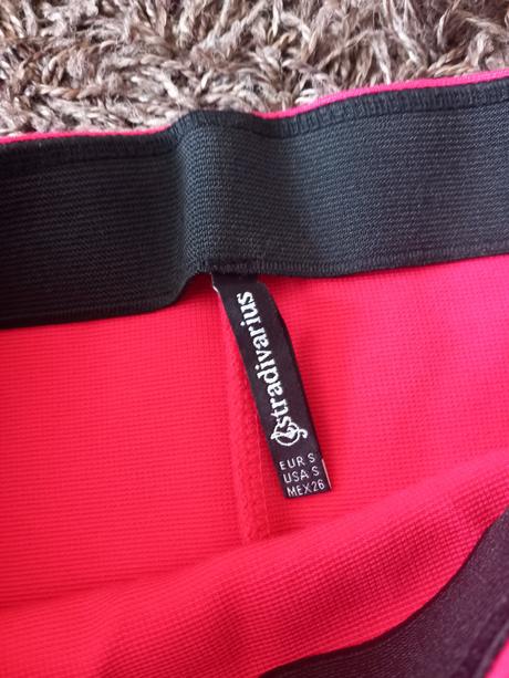 Bandážová sukňa, stradivarius,38