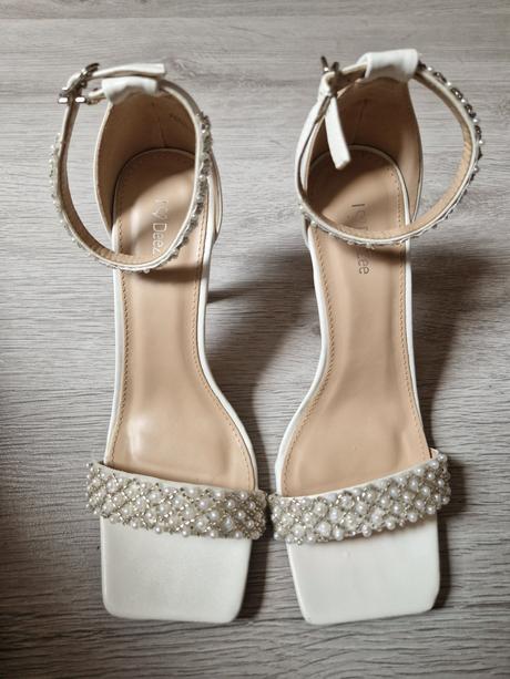 Biele sandále s perličkami, 37