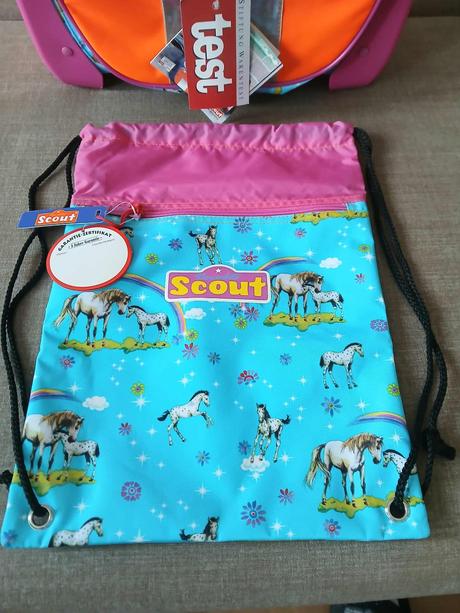 Kvalitná školská taška značky scout, 