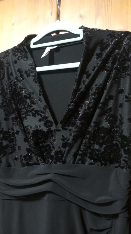 Príležitostné šaty, l